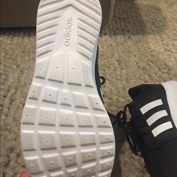 Adidas Athletic Sneaker sz 8.5 - Picture 5 of 6